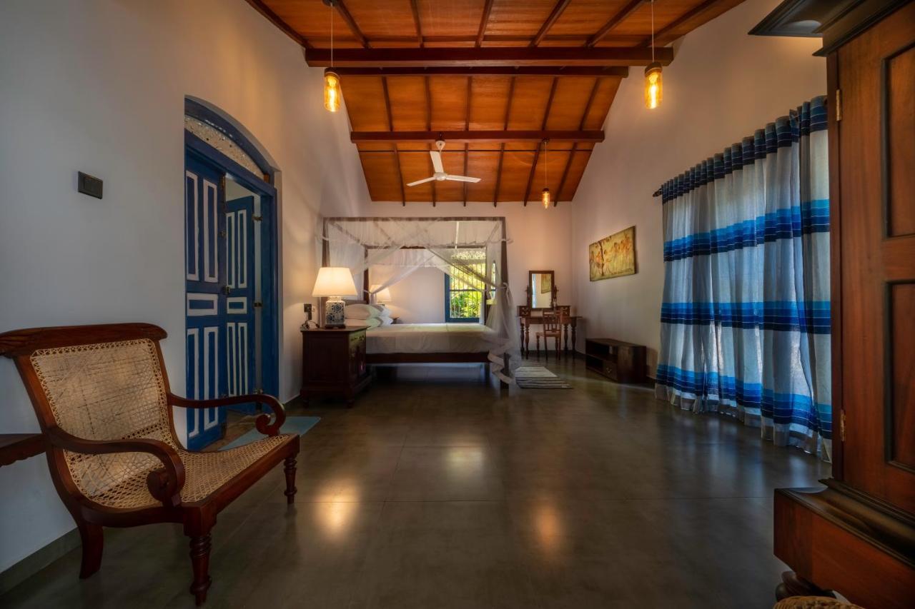 5br Luxury With Pool The Blues Villa Mihiripenne