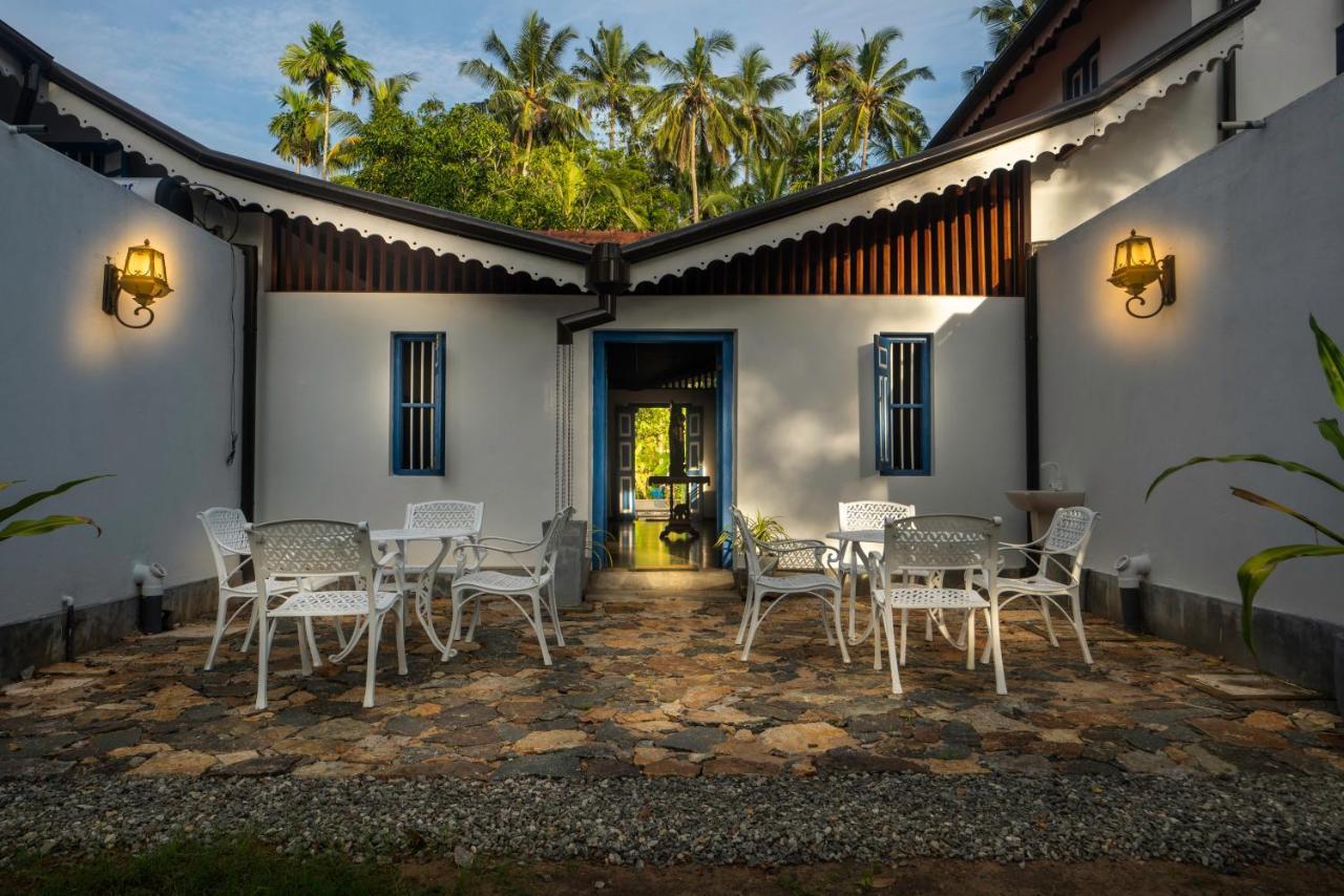 5br Luxury With Pool The Blues Villa Mihiripenne